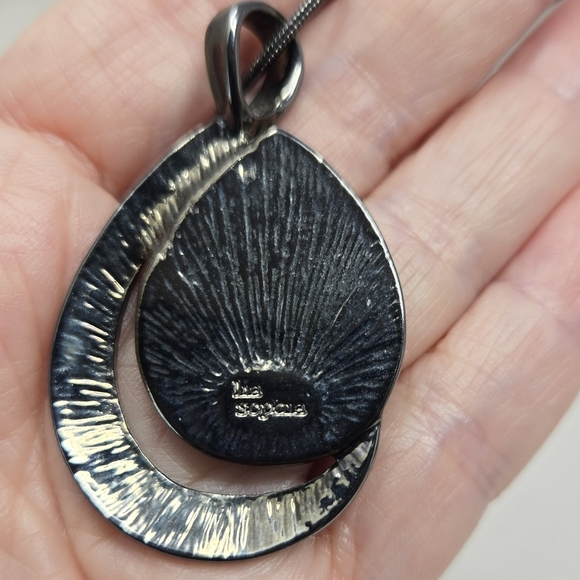 Lia Sophia Wmns Gunmetal Necklace Tear Drop Pendant Opalesent Mohave Blue Color - Picture 8 of 9